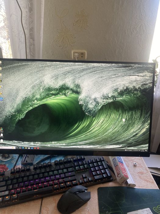 Монитор Philips 27” 4K