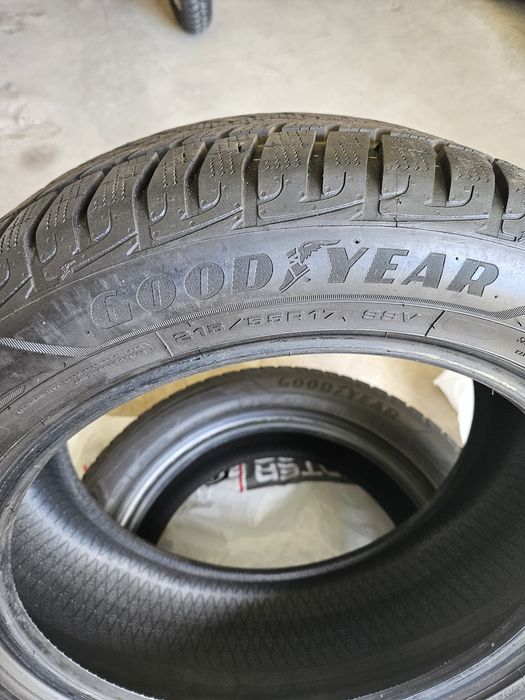 Opony zimowe 17 215 55 98V  GOODYEAR ULTRAGRIP - Jak Nowe.ok 8mm!!!