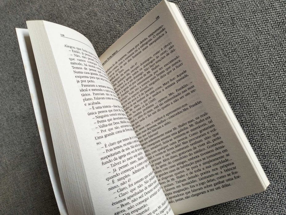 Livro "Calafrios" de Alfred Hitchcock
