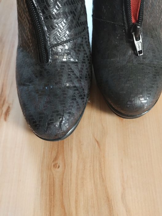 Świetne, skórzane botki, 41