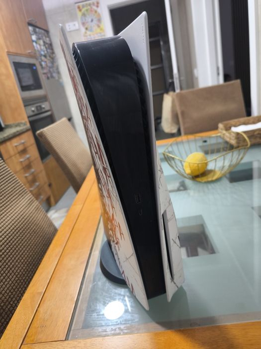 PlayStation 5 825gb