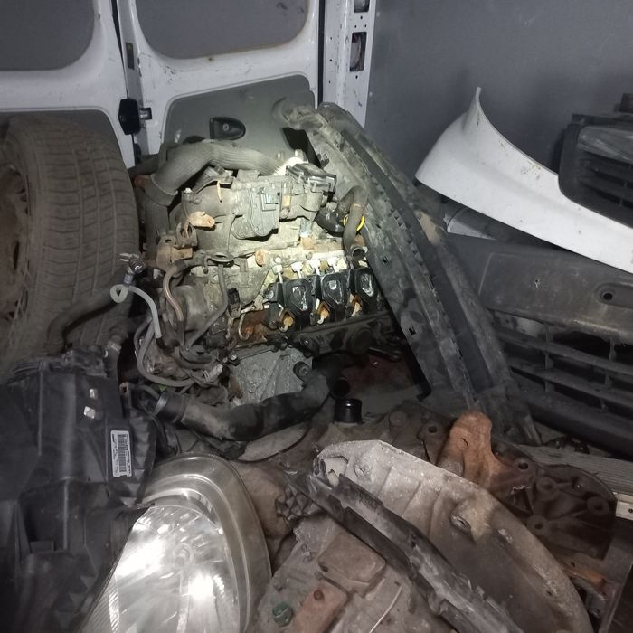 Продам запчасти рено трафик