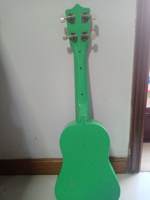 Viola de brincar Espinho • OLX Portugal