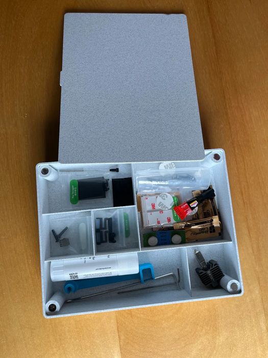 Caixa com Tampa Magnética para Objetos Pequenos64585171687041120