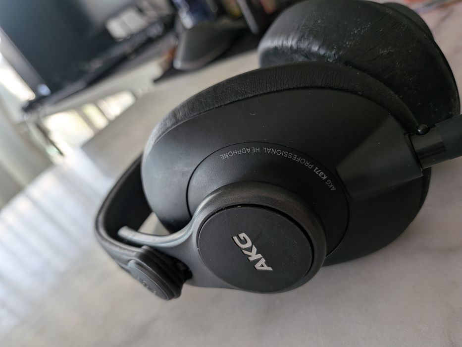 AKG K371 Auscultadores Profissionais
