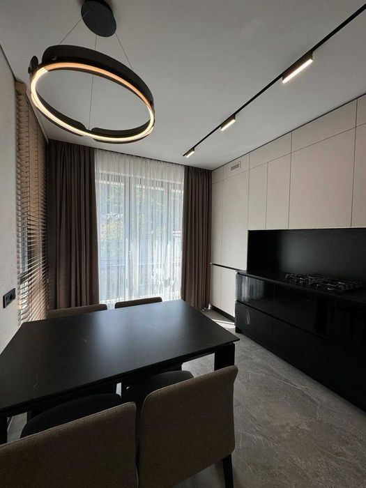 ПРОДАЖ розкішної квартири в КАРПАТАХ м. Яремче .