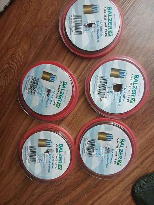 5 szpul nowych linek do robienia przyponów na drapieżnika