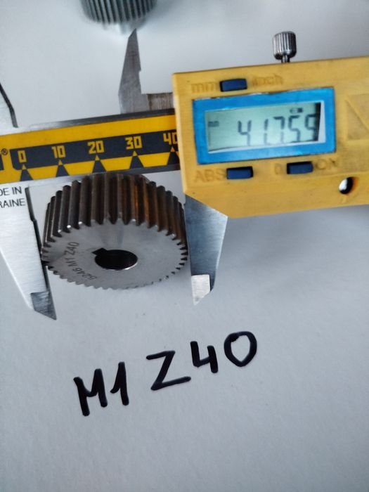 Koła zębate M1 Z40 M1 Z30 otwór przelotowy fi 12mm ,rowek