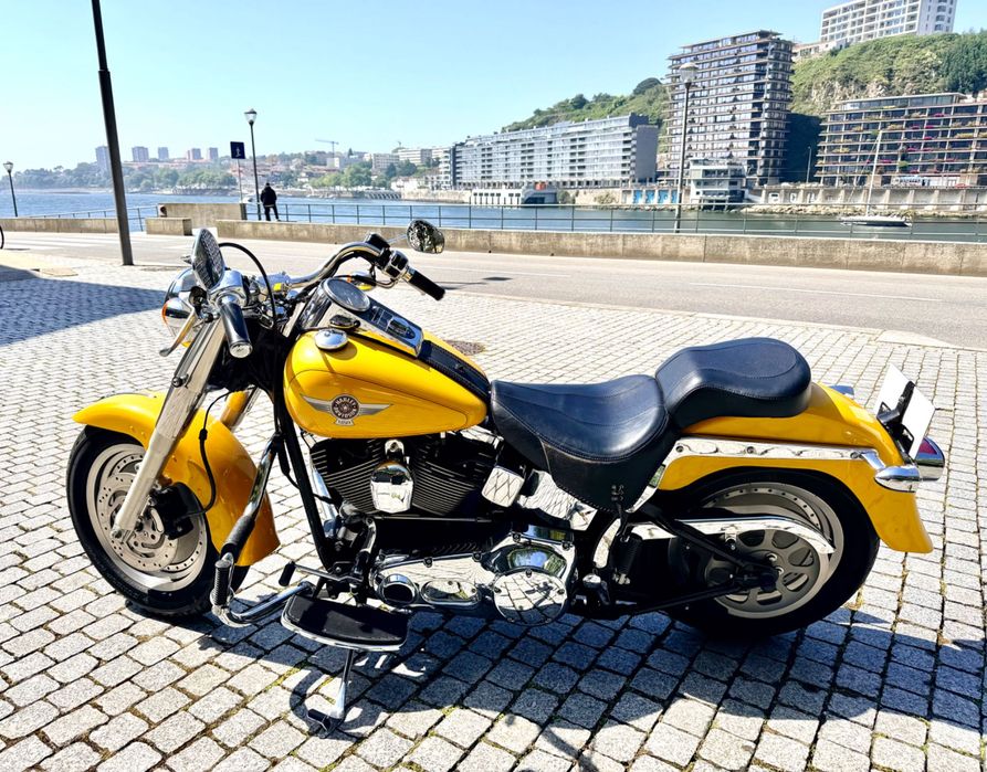 Harley Davidson Fat Boy FLSTF  Yellow  Pearl - troco por carro