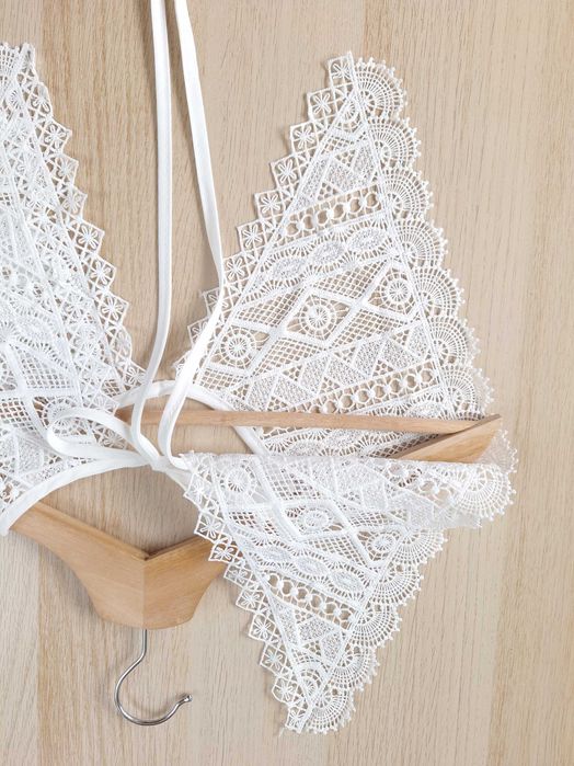 Jasny Biały Haftowany Kołnierzyk Doczepiany Odczepiany Fałszywy