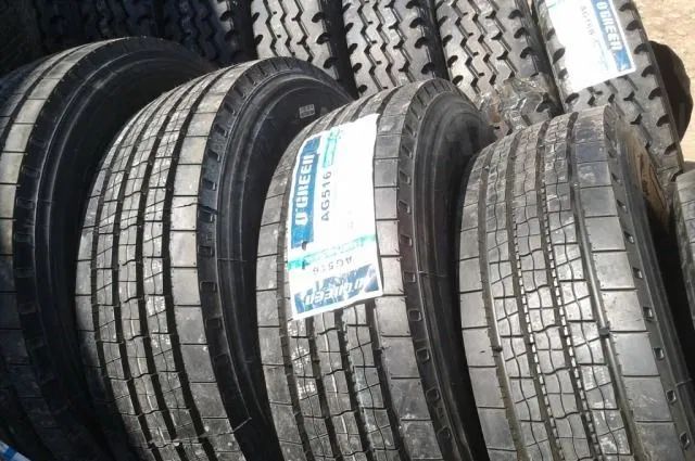 Купити шини гуму резину покришки колеса  245/70 R19,5 руль тяга причеп