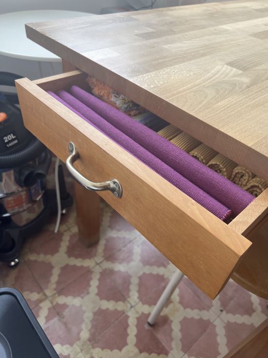 Mesa em madeira macisa Area Sore