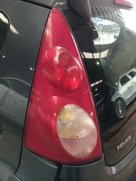 Farolim esquerdo PEUGEOT 107