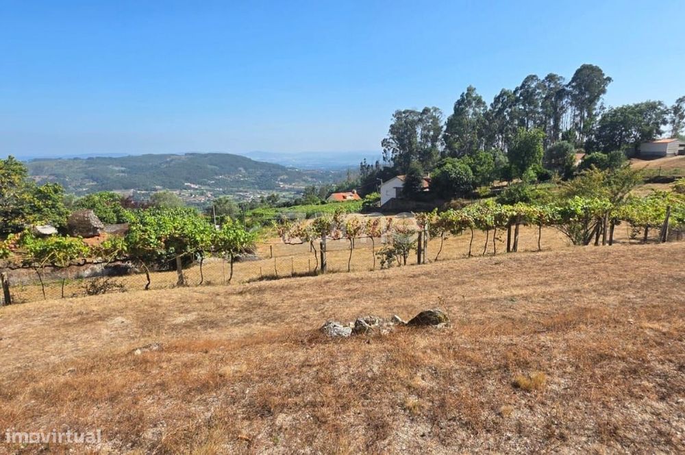 Terreno para construção em Rio Mau- Vila Verde