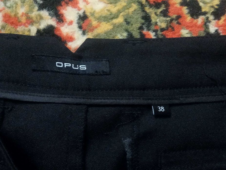 Женская  юбка OPUS .офино-школьная