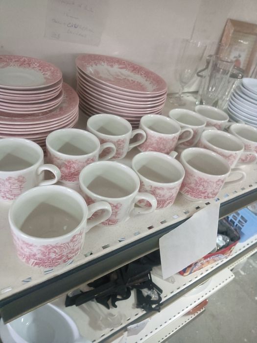 Conjunto chávenas e Pires  antiga