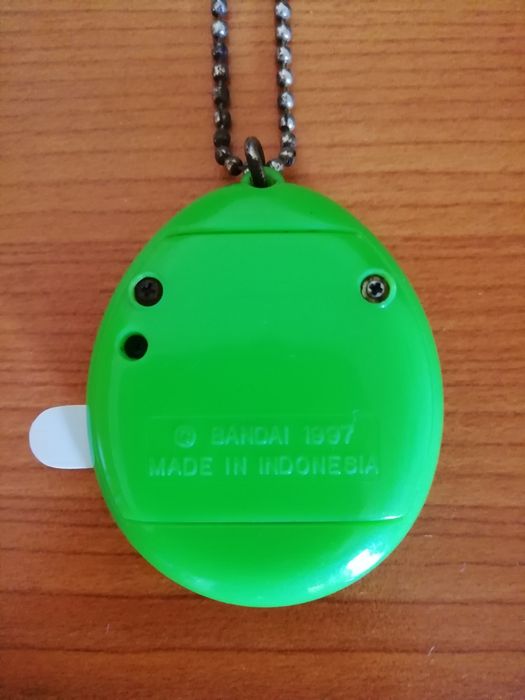 Tamagotchi Verde Bandai 1997