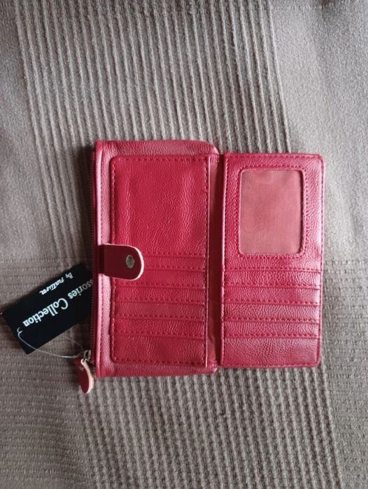 Carteira vermelha Natura