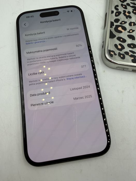 Smartfon iPhone 16 128GB, bateria 92%, bdb stan, Bez blokad