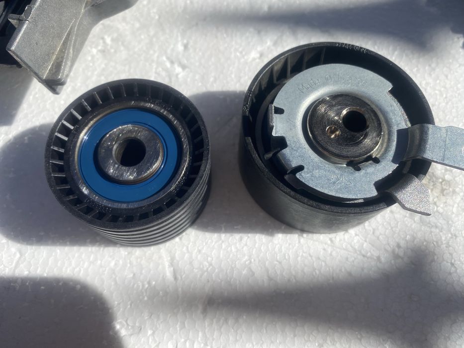 SKF (ГРМ + ролики + помпа) для бензинового 1.6 16клап K4M Пробег6000км