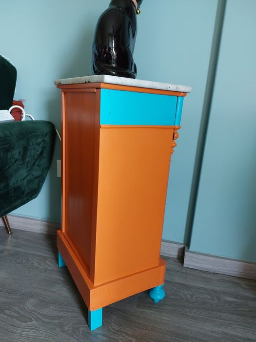 móvel antigo renovado