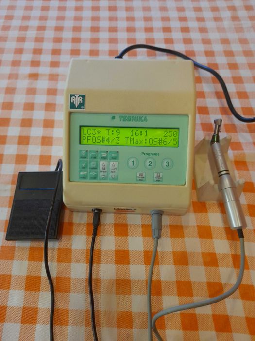 Motor endodontia e Apex Finder para procedimentos em medicina dentária