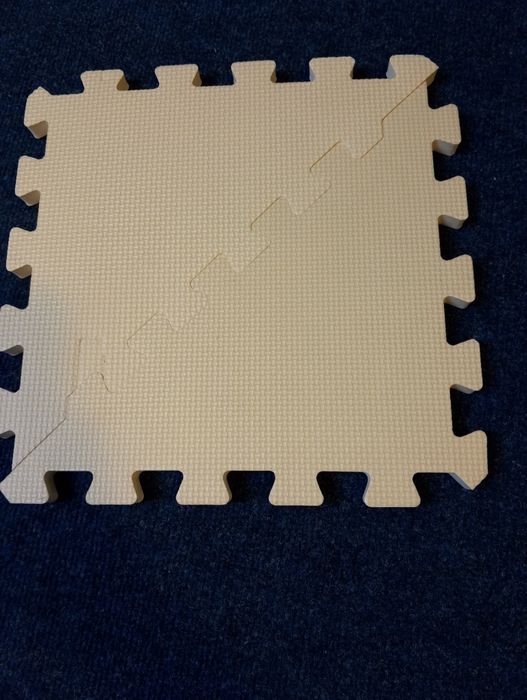 Piankowa mata do zabawy