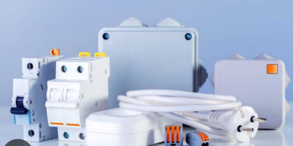 Variedade de material eléctrico como novo