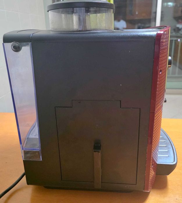 Máquina de Café Automática KRUPS