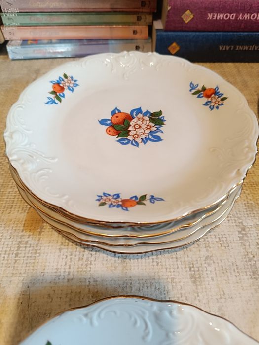 Zestaw talerzy porcelana Wałbrzych lata 50 te