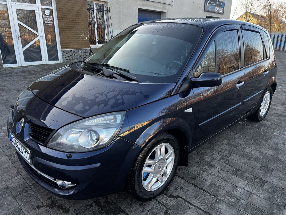 Продам сценіка меган