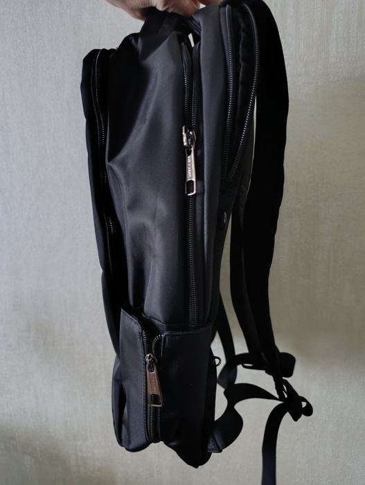 Продам новий рюкзак Tigernu 3032A 17' black
