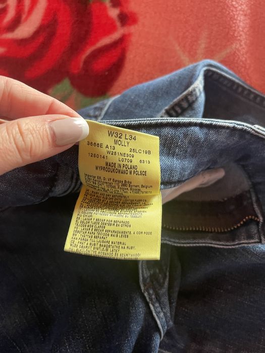 Granatowe klasyczne dżinsy Wrangler