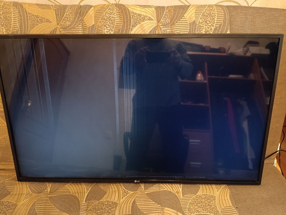 LG 43UM7100 на розбор