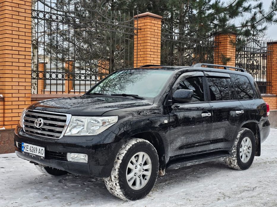 Toyota Land Cruiser 200