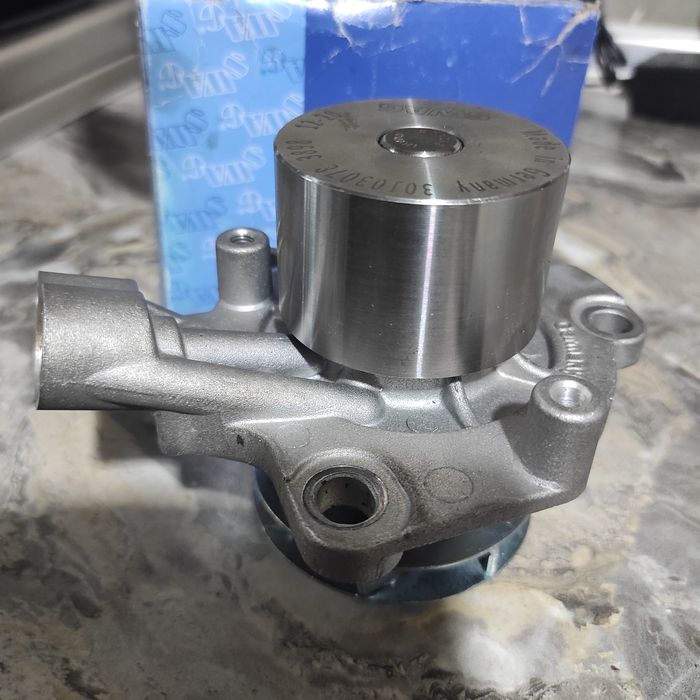 Водяная помпа SWAG 30 10 3078 Германия новая оригинал Audi