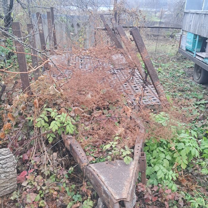 Причіп лісовоз низька платформа