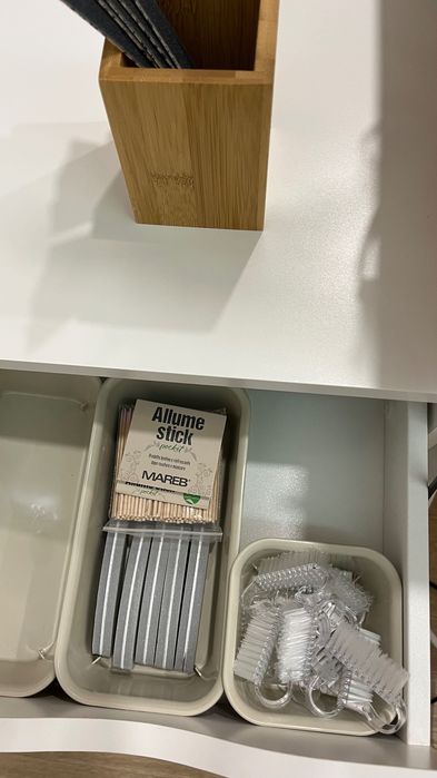 Mesa de unhas para alugar