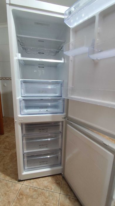 Frigorífico SAMSUNG RB33J3515WW/EF