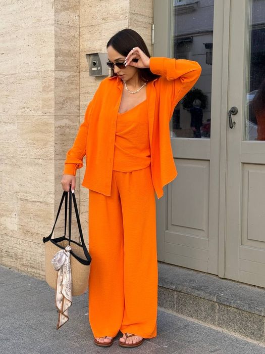 Костюм жіночий трійка