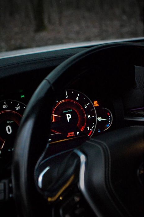 Продам BMW G30 2017 год