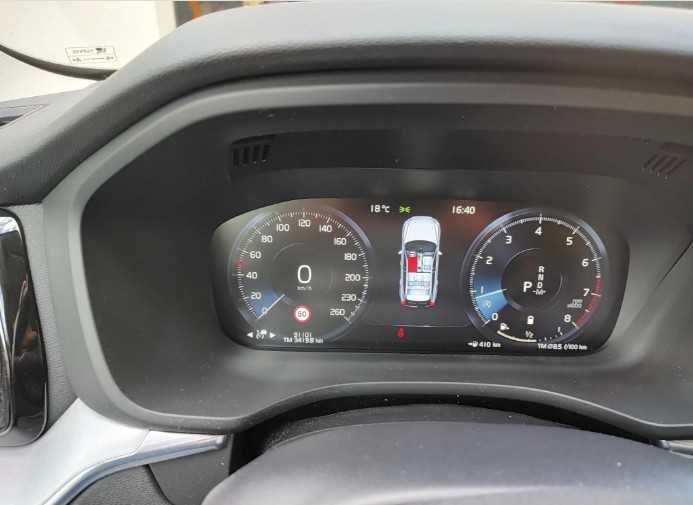 Продам Volvo XC60  2023 року