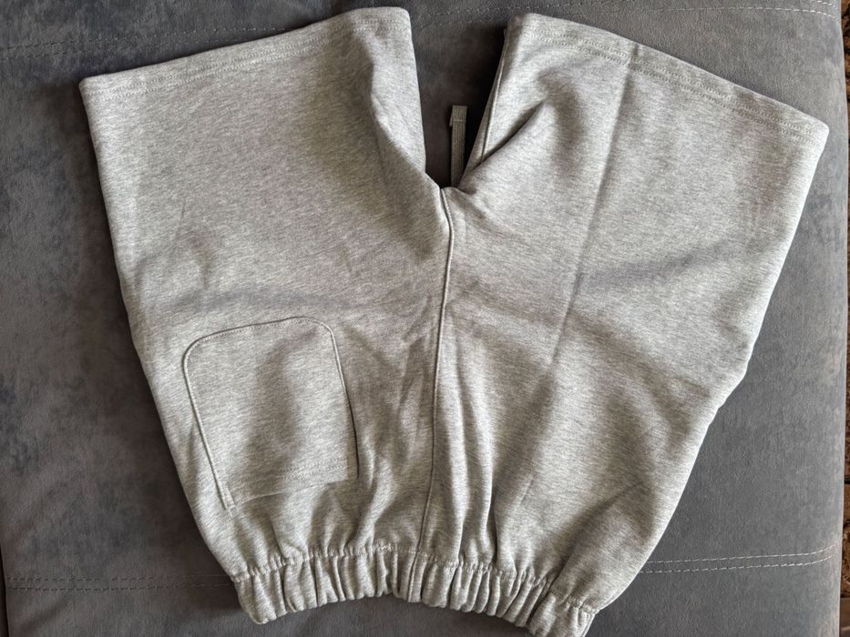 Шорти essentials fear of god нові