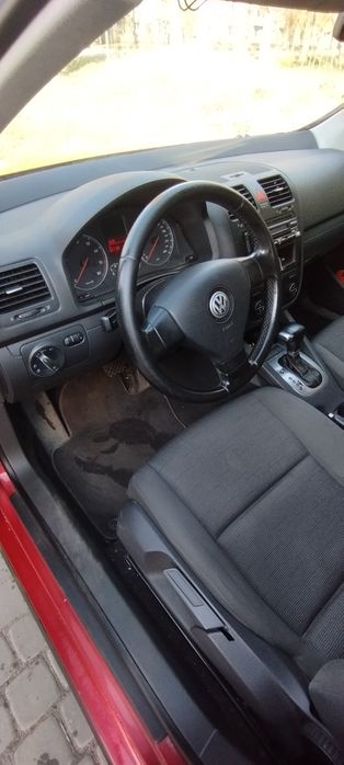 Volkswagen Golf V 1.6 mpi