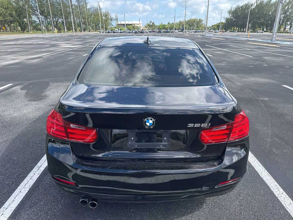 BMW 3 Series 328i      2015