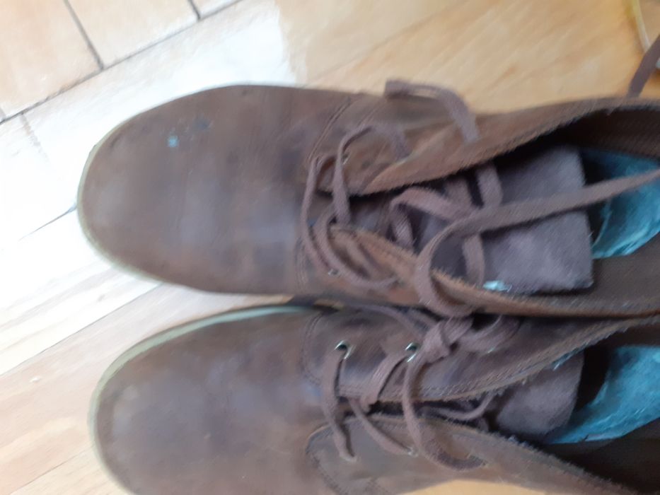 Buty ze skóry naturalnej 37