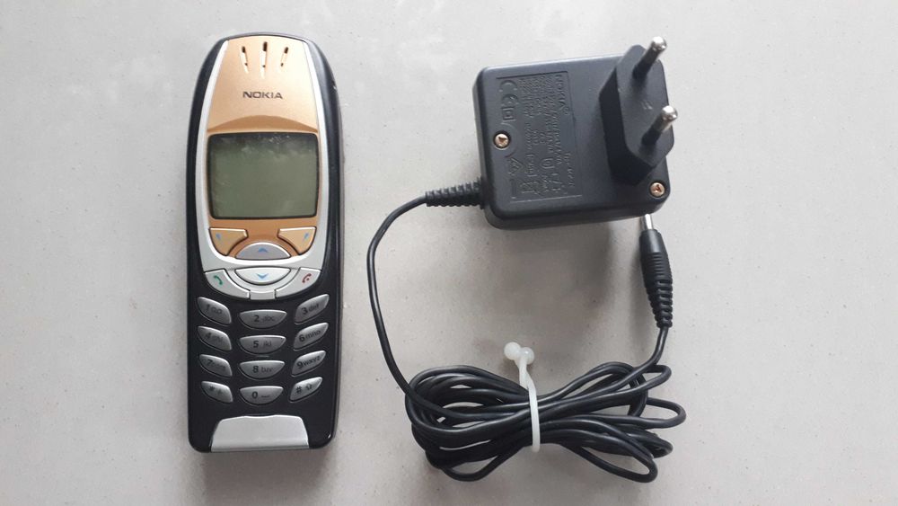 Nokia 6310 z ładowarką