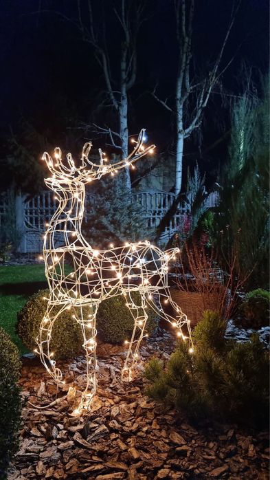 Новорічний Олень, новорічний декор, гірлянди, спідниці під ялинку