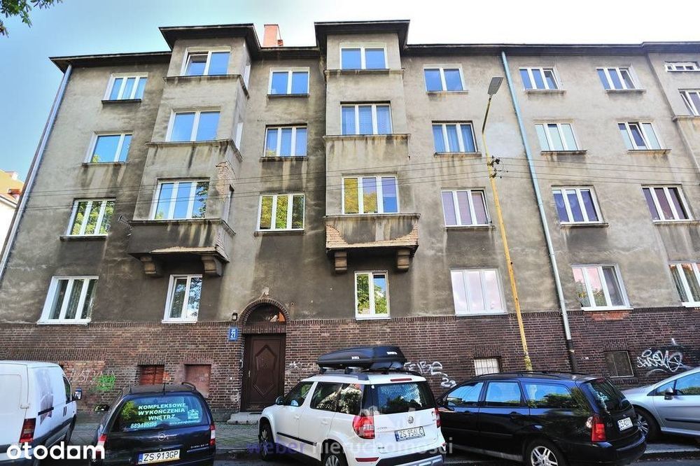 Ładna kawalerka z aneksem jadalnianym