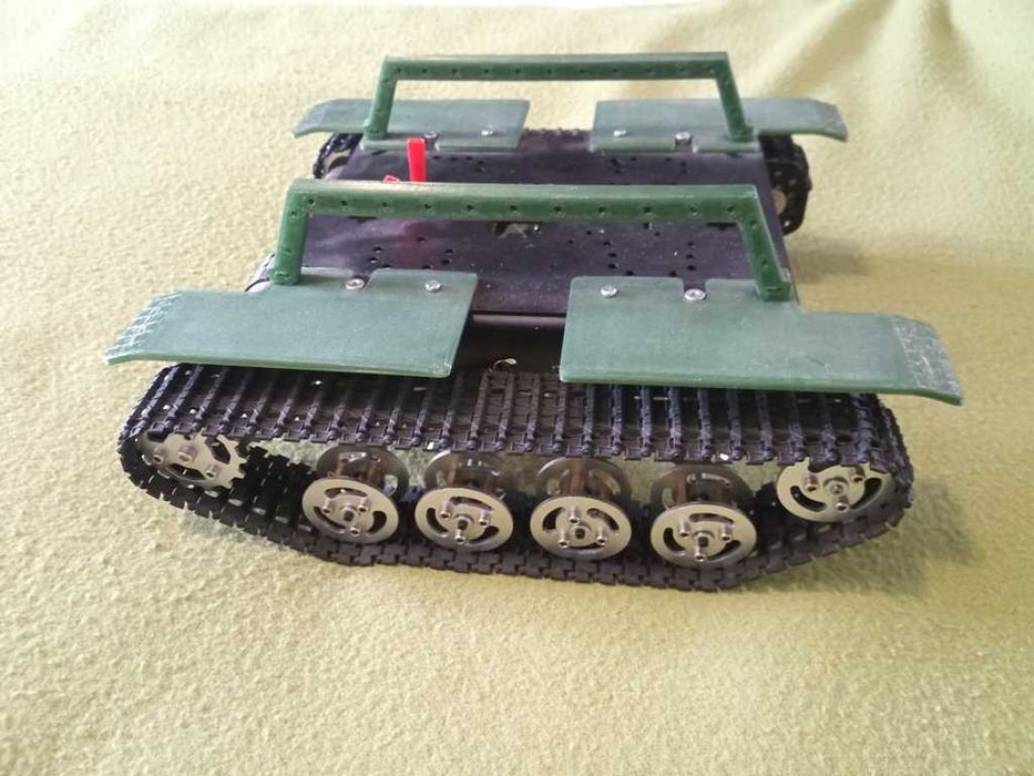 RC "Tank Chassis" com motores e  ESC